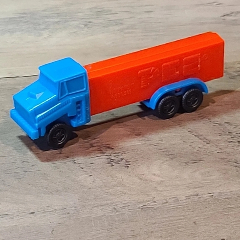 Semi Truck Pez Candy Dispenser [ Read Details ]